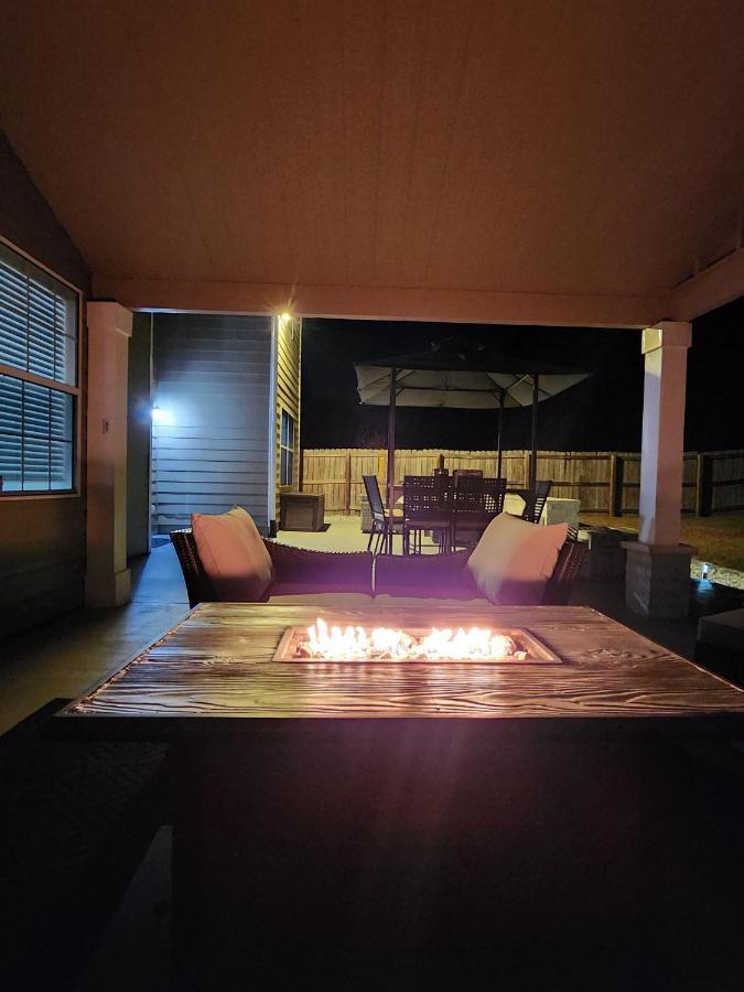 Luxury Retreat - Outdoor Oasis, Game Room, Fire Pit - 15 Min From Airport!! * Atlanta