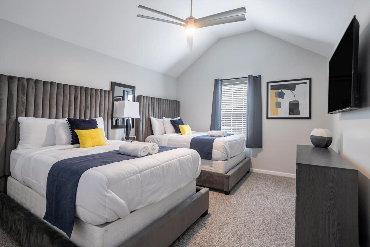 Ferienhaus Luxury Retreat - Outdoor Oasis, Game Room, Fire Pit - 15 Min From Airport!! Atlanta