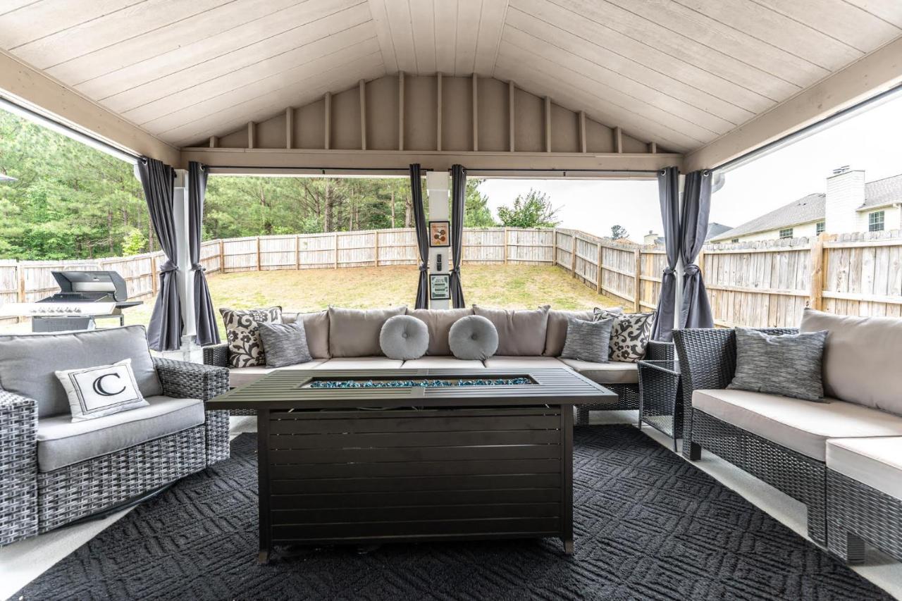 Luxury Retreat - Outdoor Oasis, Game Room, Fire Pit - 15 Min From Airport!! * Atlanta